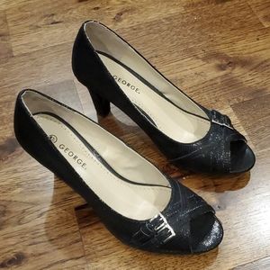 Womens George black buckle accent heels size 8.5